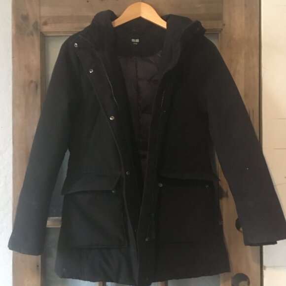 Uniqlo black down winter coat - Picture 1 of 6